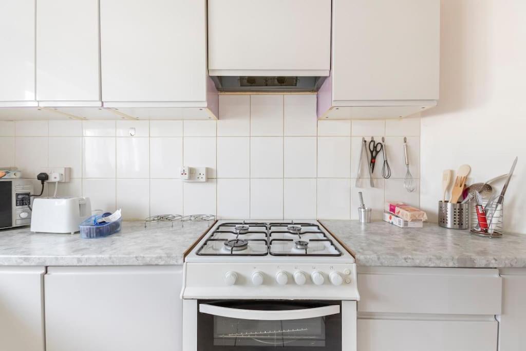 Cosy 1 Bedroom Flat Near Barking Town Centre Exteriör bild